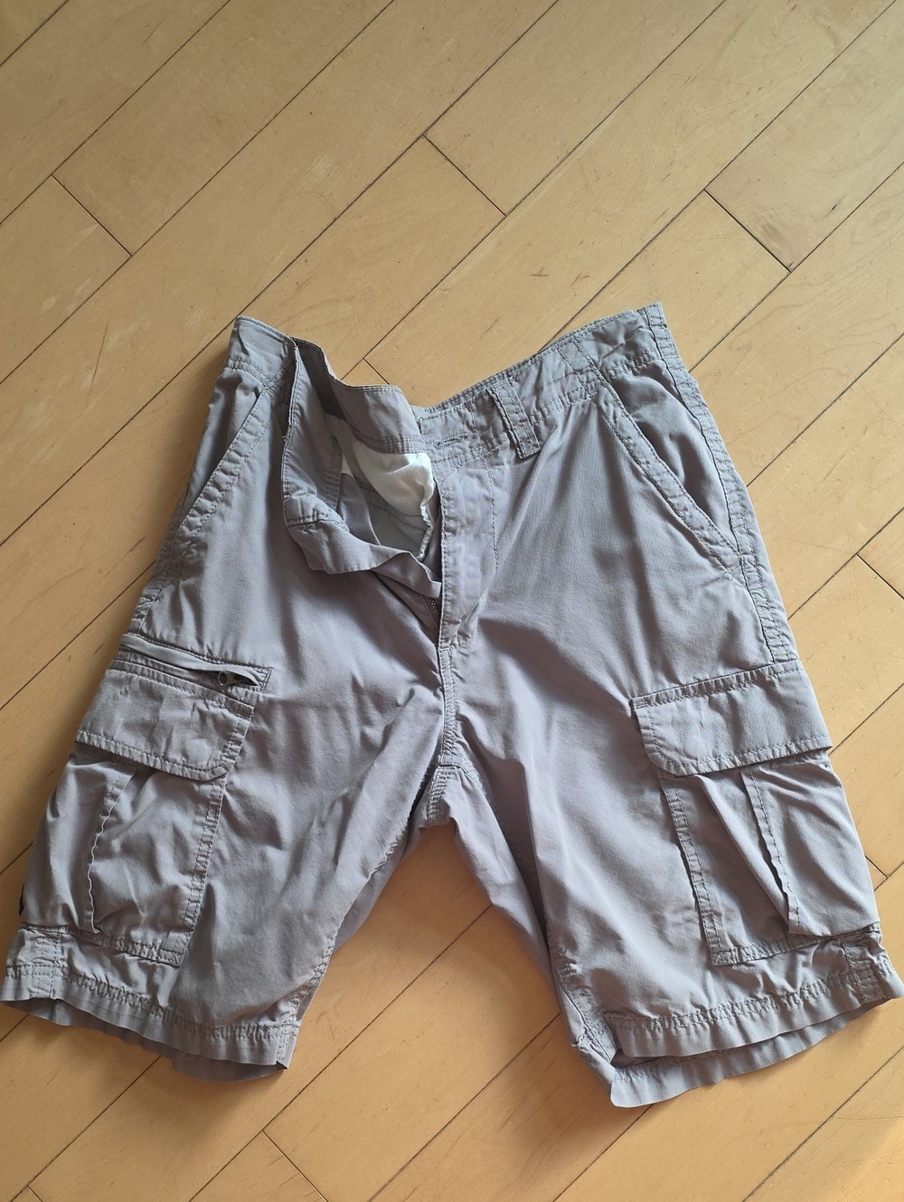 Sonoma Gray Cargo Shorts with Multiple Pockets